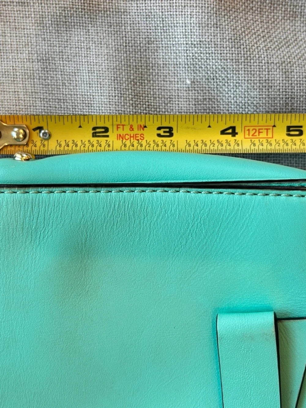 Eye Catching Kate Spade Crossbody Purse